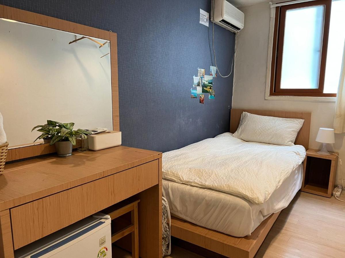 Chris Hostel Seul Esterno foto