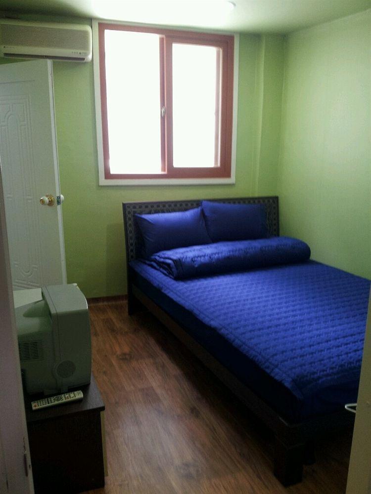 Chris Hostel Seul Esterno foto