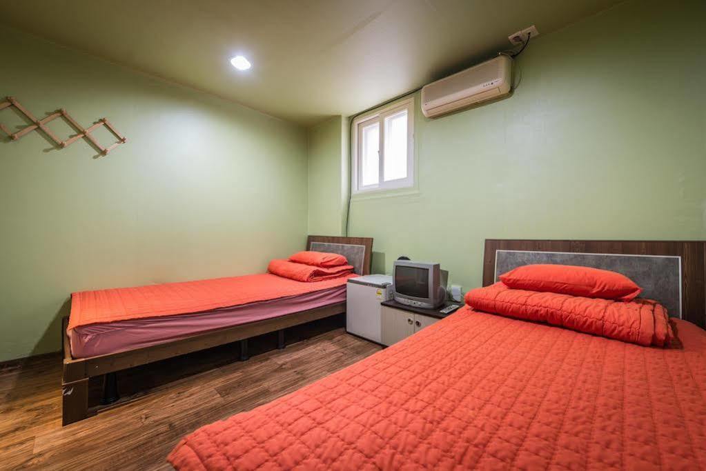 Chris Hostel Seul Esterno foto
